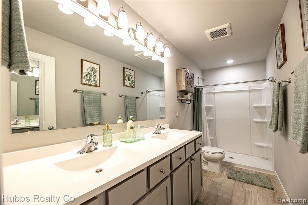 7340 Westminster Circle, Grand Blanc, MI 48439 — Photo 44