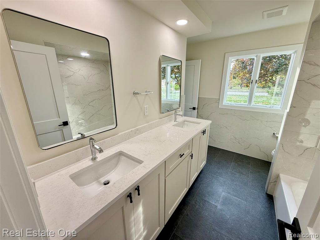 22222 29 Mile Road, Ray, MI — Photo 44