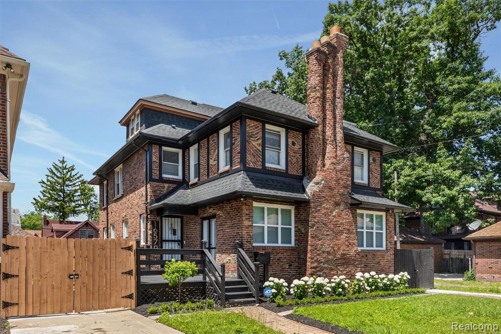 16579 Ohio Street, Detroit, MI 48221