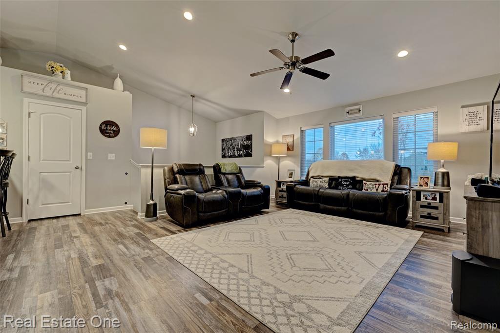 4316 Pebble Creek Boulevard, Grand Blanc, MI 48439 — Photo 10