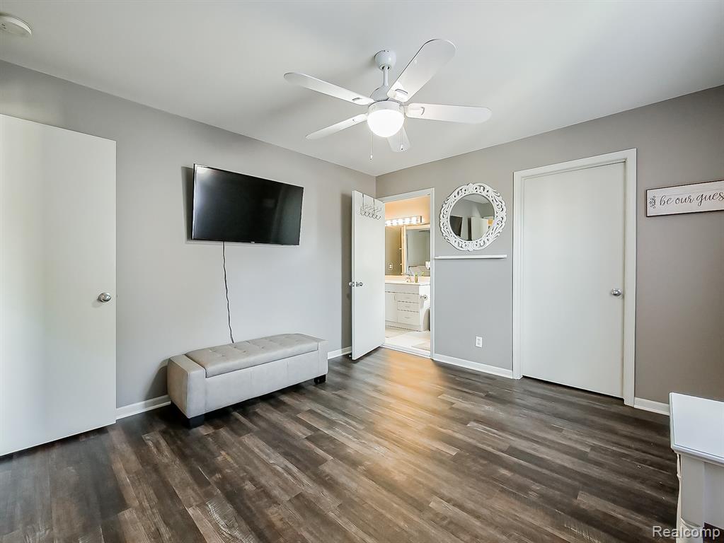 5570 Wildrose Avenue, West Bloomfield, MI — Photo 15