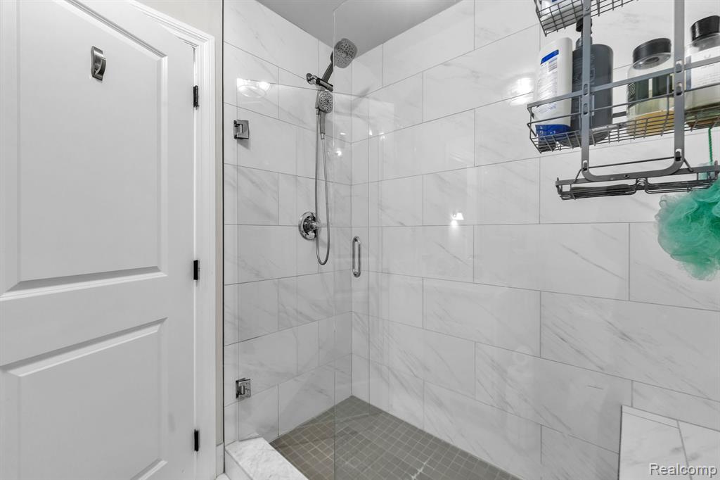 3173 Roma Court, Wixom, MI 48393 — Photo 21