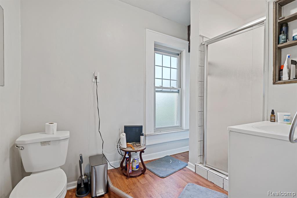 243 E Edsel Ford, Detroit, MI 48202 — Photo 27