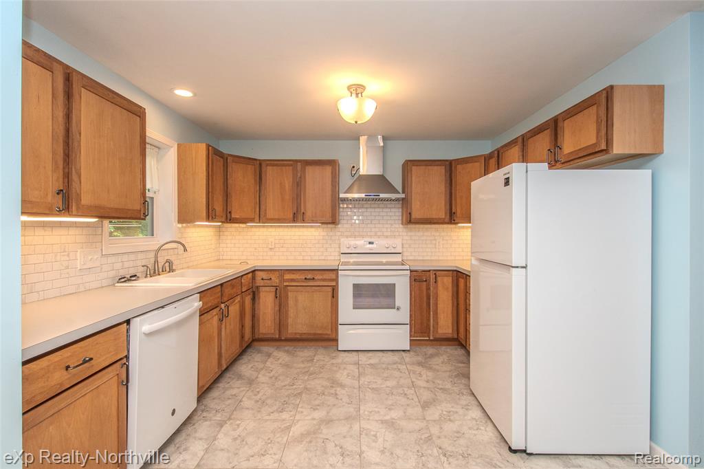 1765 Parker Road, Holly, MI 48442 — Photo 11