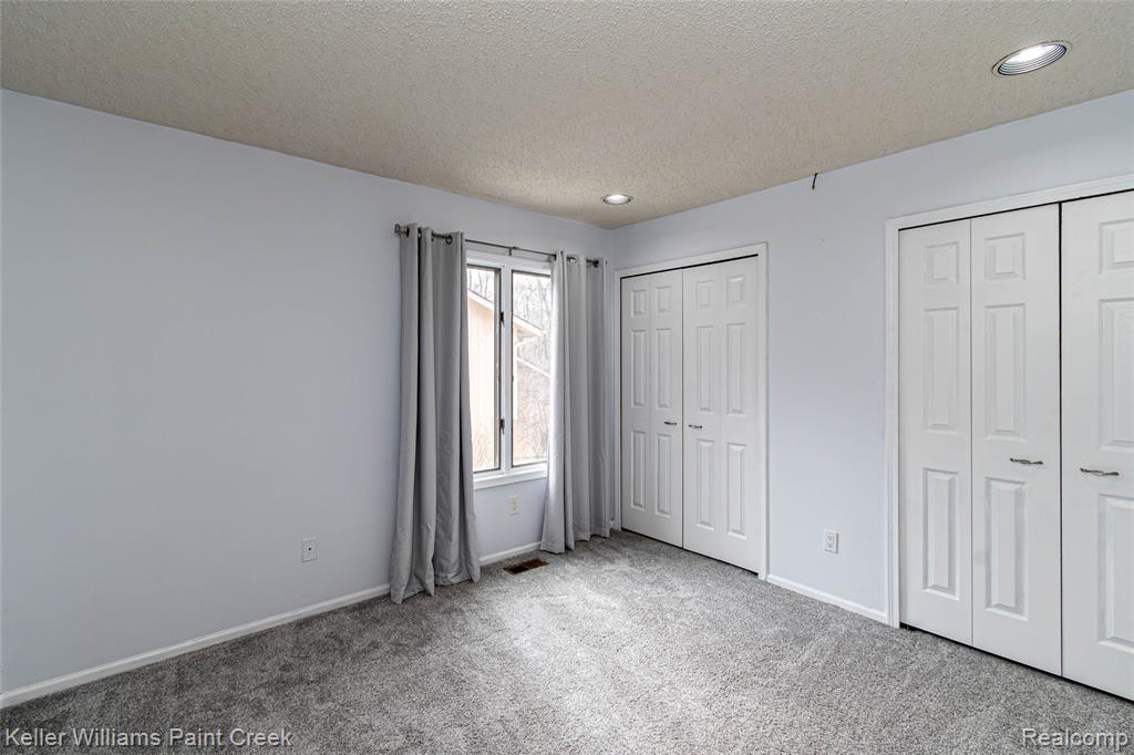 5700 Point Of The Woods Drive, West Bloomfield, MI 48324 — Photo 43