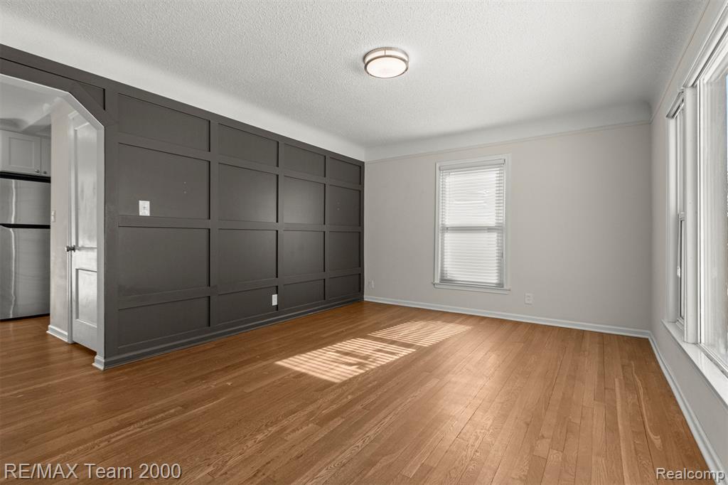 2076 Thomas Avenue, Berkley, MI 48072 — Photo 9