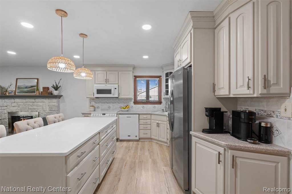 24320 Westpointe Street, Brownstown, MI 48183 — Photo 10