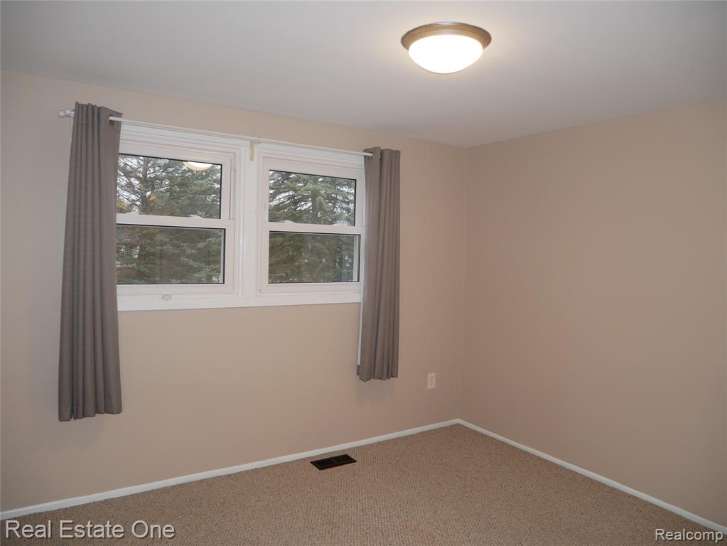 5082 Buckingham, Troy, MI 48098 — Photo 20