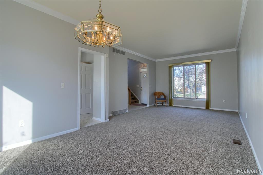 571 NEW TOWN Street W, Detroit, MI 48215 — Photo 9