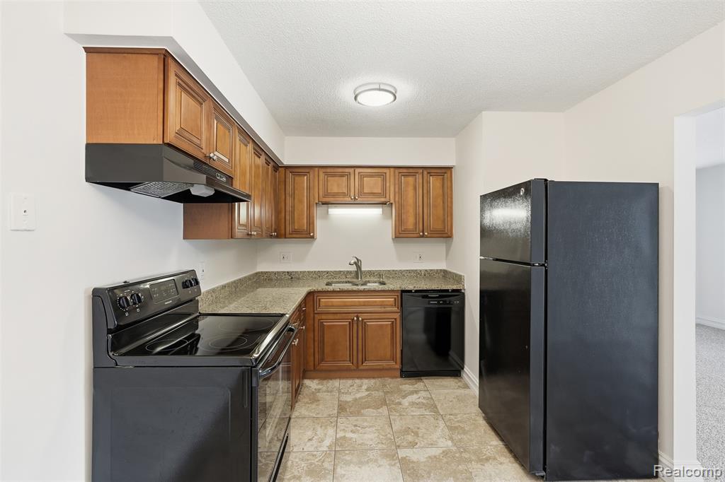 8188 24 Mile Road, Shelby Twp, MI 48316 — Photo 13