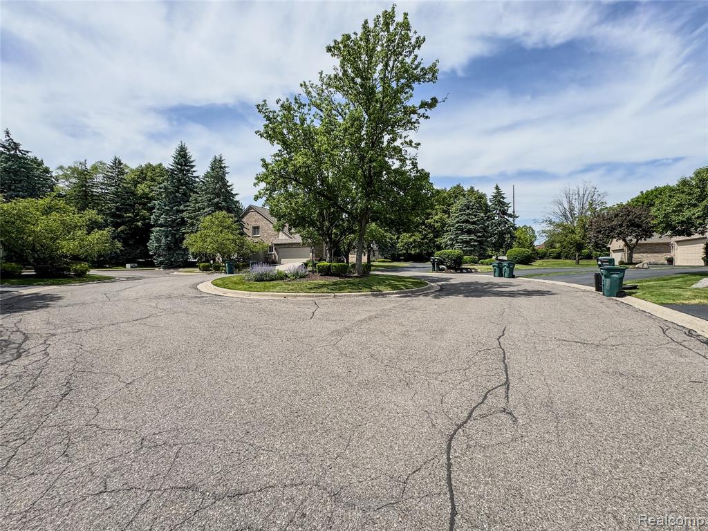 45325 Stonehedge Drive, Plymouth, MI 48170 — Photo 46