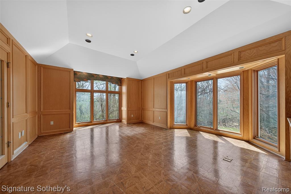 2131 Birchwood Way, Bloomfield Hills, MI 48302 — Photo 22