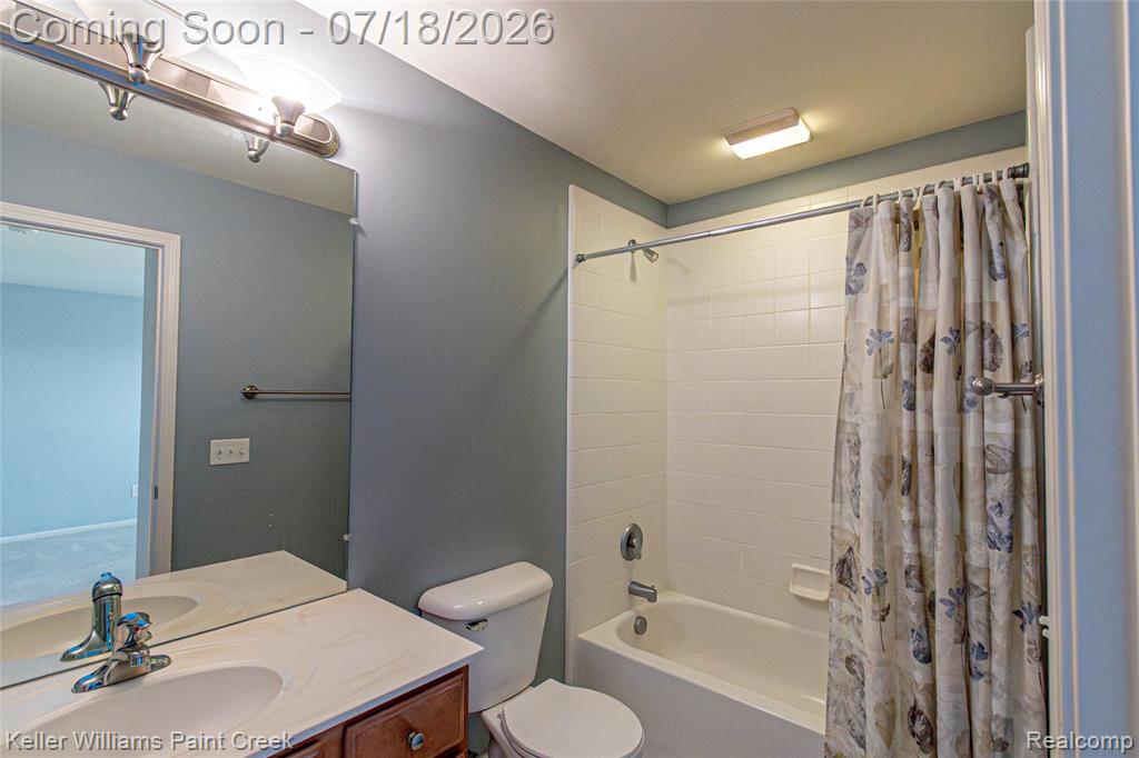 6423 Moonstone Drive, Grand Blanc, MI 48439 — Photo 57