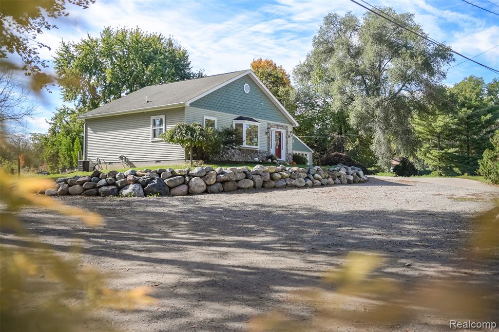 2076 Seymour Lake Road, Ortonville, MI 48462 — Photo 71