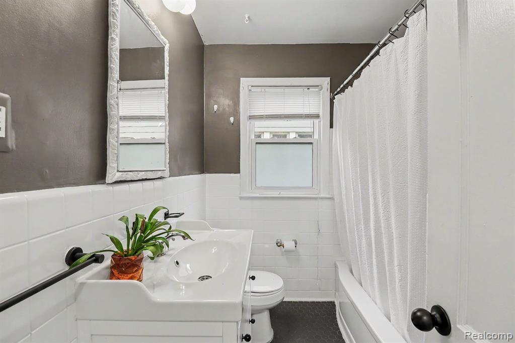 23045 Sherman Street, Oak Park, MI 48237 — Photo 27
