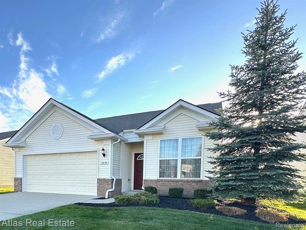 9378 SAND HILL Drive, Grand Blanc, MI 48439 — Photo 2