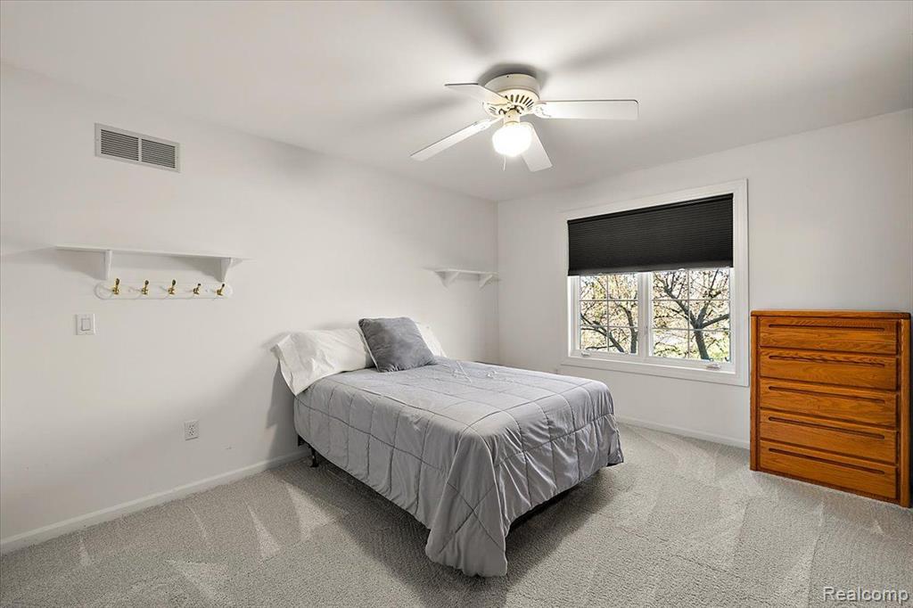 8449 S SHORE Drive, Clarkston, MI 48348 — Photo 37