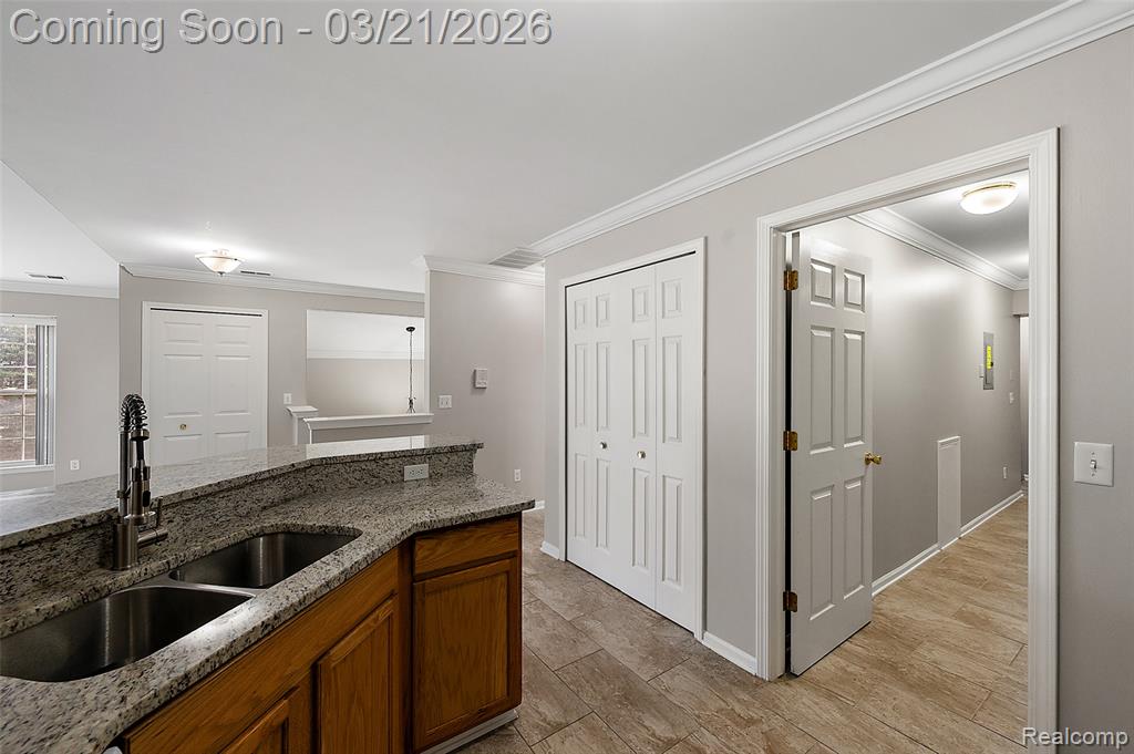 43935 Rushcliffe Drive, Sterling Heights, MI 48313 — Photo 22
