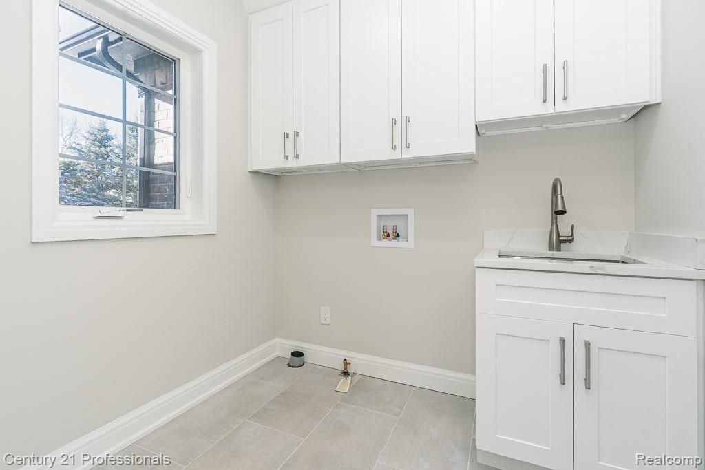 53242 Eastbourne Drive, Shelby Twp, MI 48316 — Photo 18