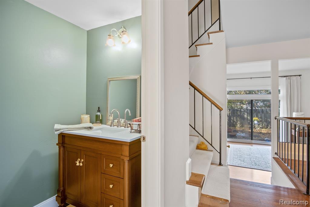 19919 SCHOOLHOUSE Court, Northville, MI 48167 — Photo 13