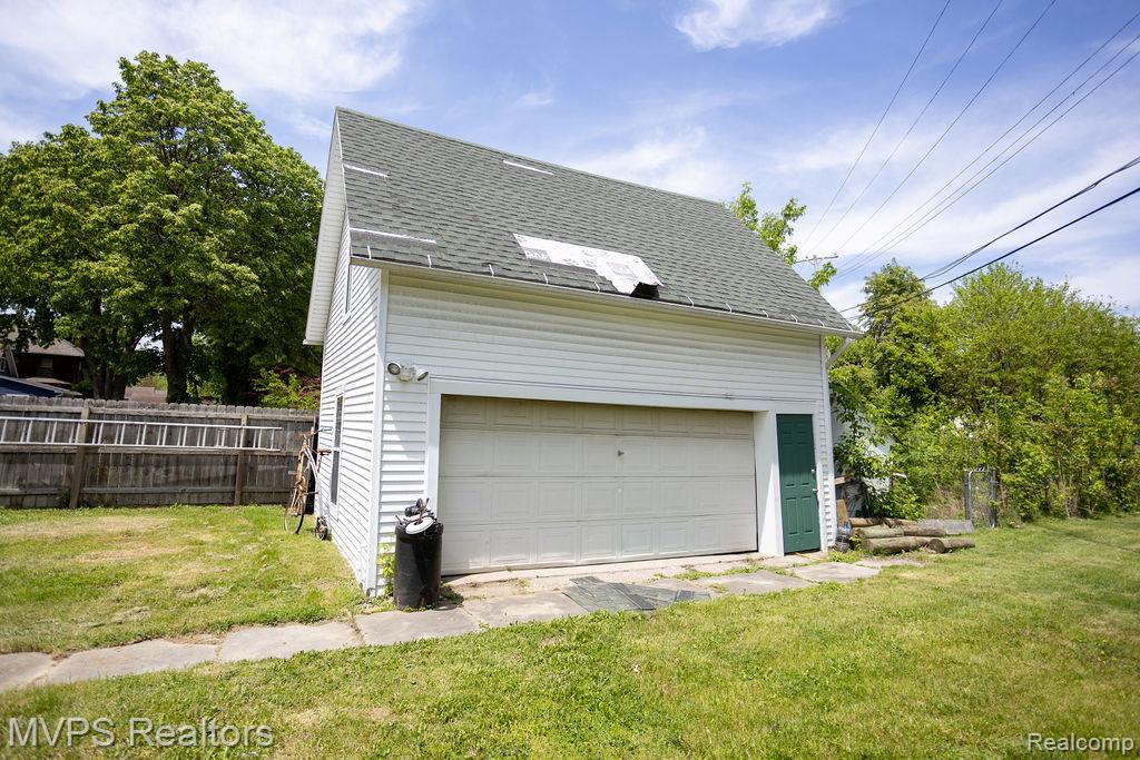 126 Clinton Street, Mount Clemens, MI 48043 — Photo 31