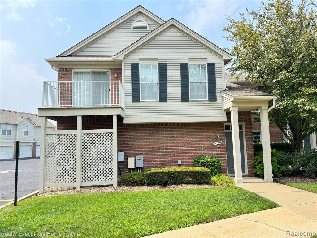 43940 Elm Drive, Sterling Heights, MI 48313