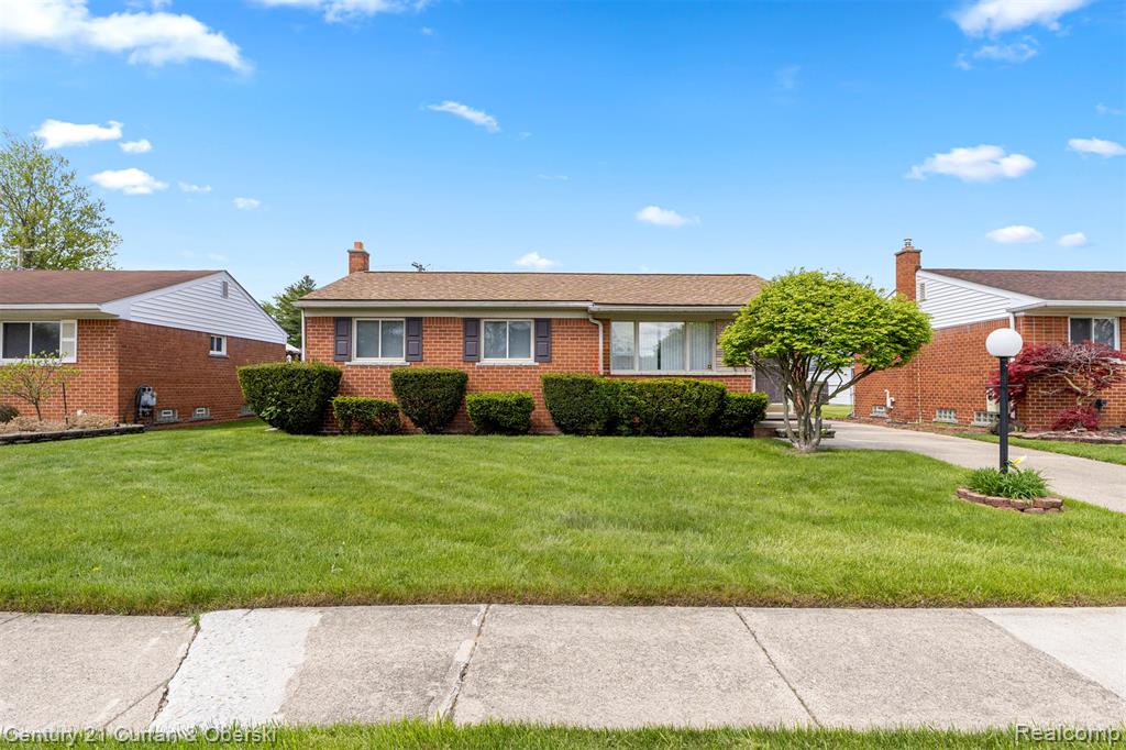 7011 Helen Street, Garden City, MI — Photo 2