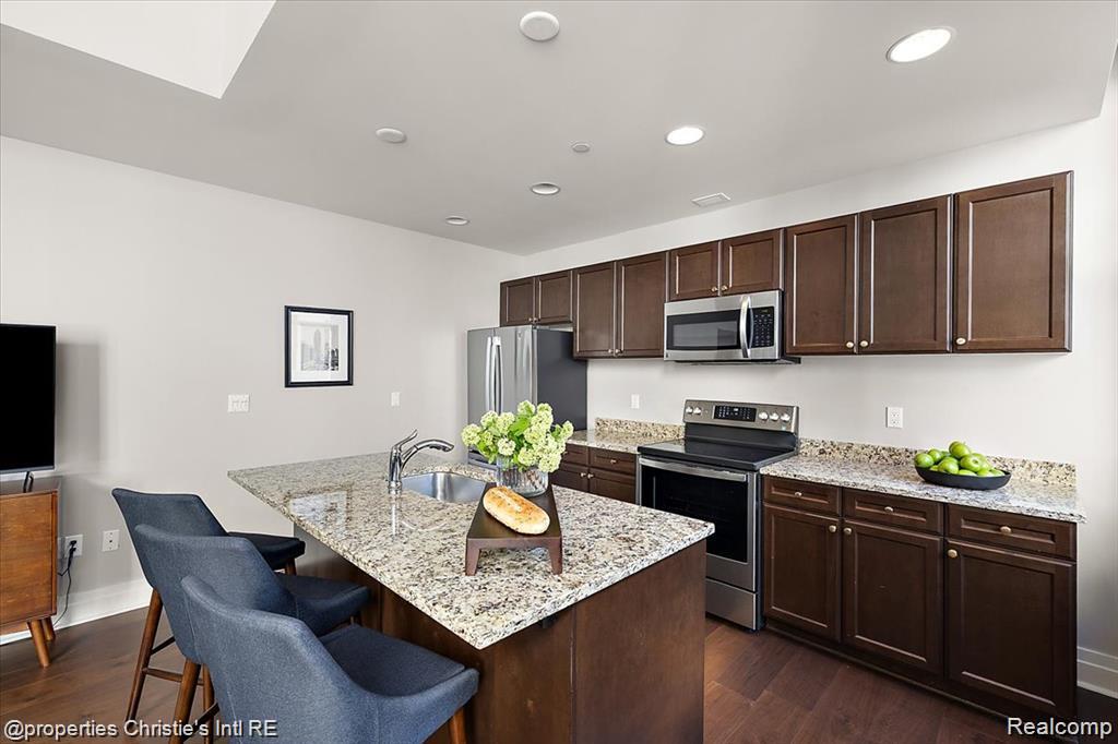 1 Park Avenue, 1604, Detroit, MI 48226 — Photo 11
