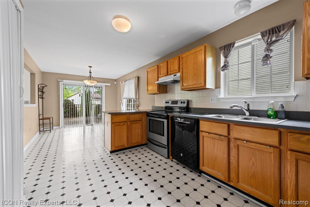 5367 High Ridge Drive, Ypsilanti, MI 48197 — Photo 13