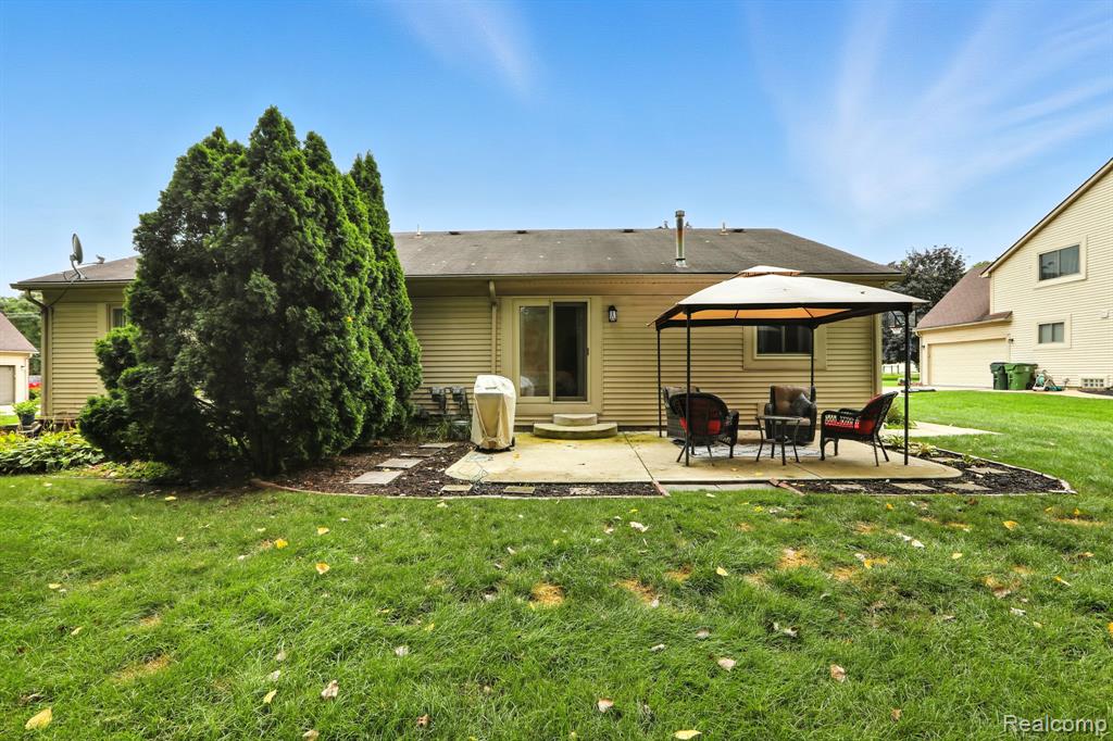 8529 22 Mile Road, Shelby Twp, MI 48317 — Photo 2