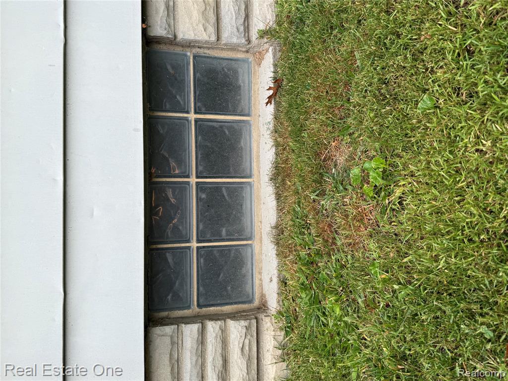 879 Highland Avenue, Lincoln Park, MI 48146 — Photo 27