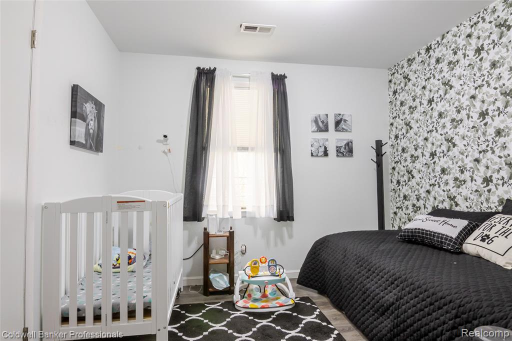 715 E Tennyson Avenue, Pontiac, MI 48340 — Photo 6