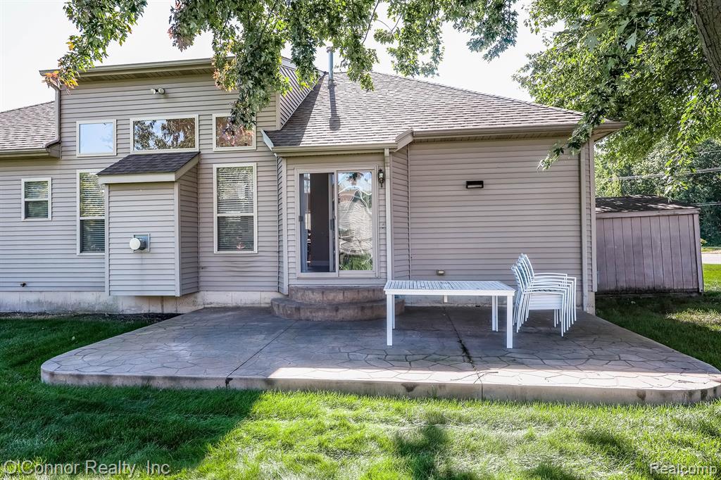 940 Covington Court, Marysville, MI 48040 — Photo 27