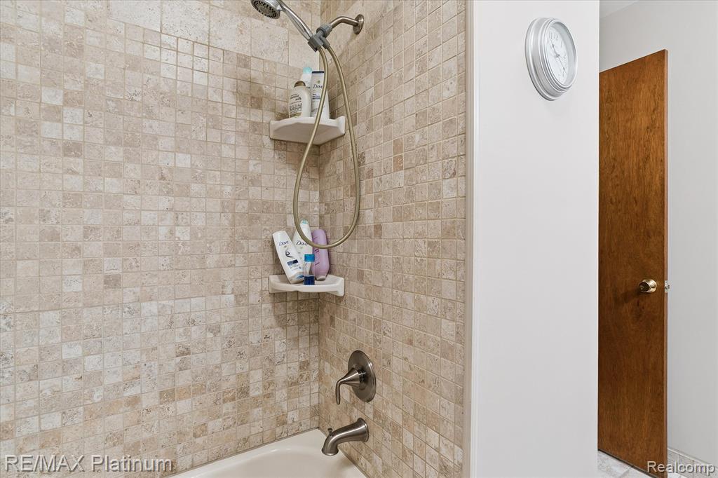 3200 Patterson Lake Road Road, Pinckney, MI 48169 — Photo 20