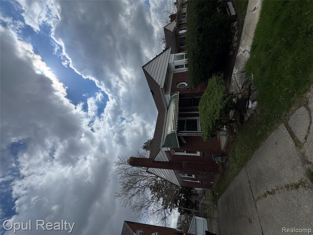 6884 Memorial Avenue, Detroit, MI 48228 — Photo 2