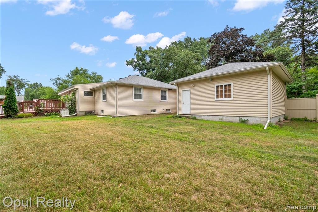 11735 Tuttlehill Road, Milan, MI 48160 — Photo 9