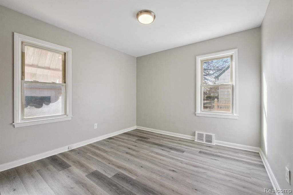 7676 DOLPHIN, Redford, MI 48239 — Photo 18