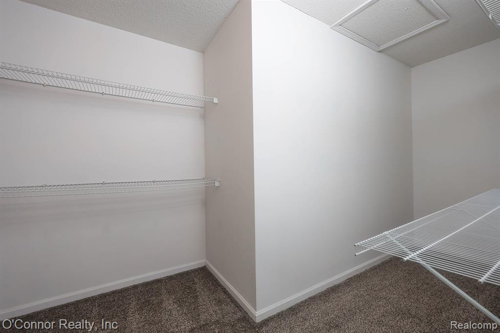 955 Covington, Marysville, MI 48040 — Photo 19