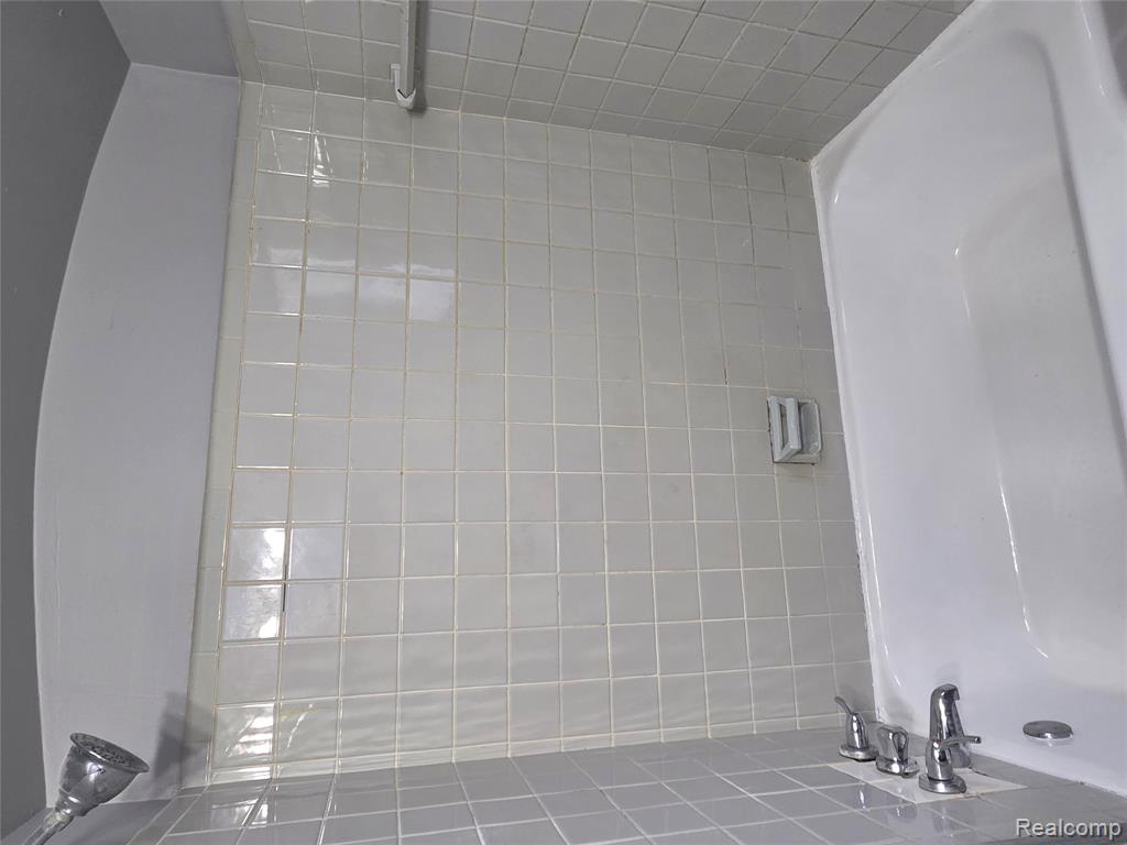 12217 Plainview Avenue, Detroit, MI 48228 — Photo 17