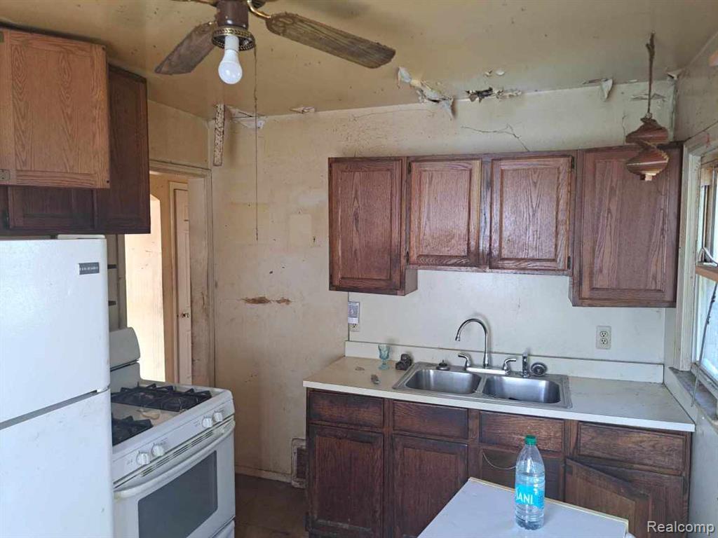 5109 S Hubbard Street, Wayne, MI 48184 — Photo 6