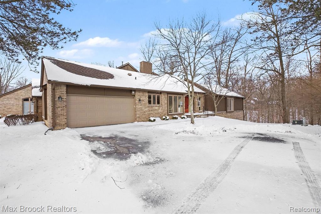 23745 Ravineview Court, Bingham Farms, MI 48025 — Photo 3