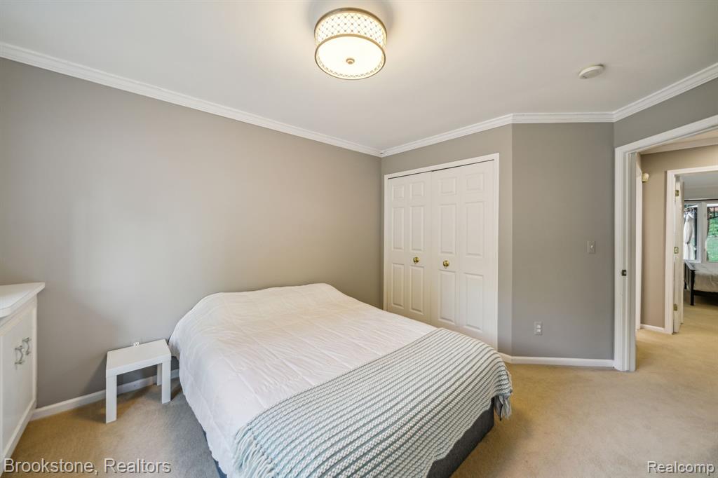 576 BLOOMER RIDGE Drive, Rochester, MI 48307 — Photo 25