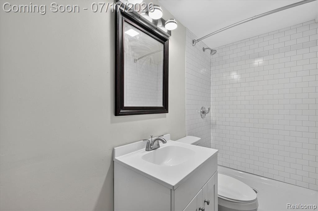 903 Bernie Lane, Madison Heights, MI 48071 — Photo 25