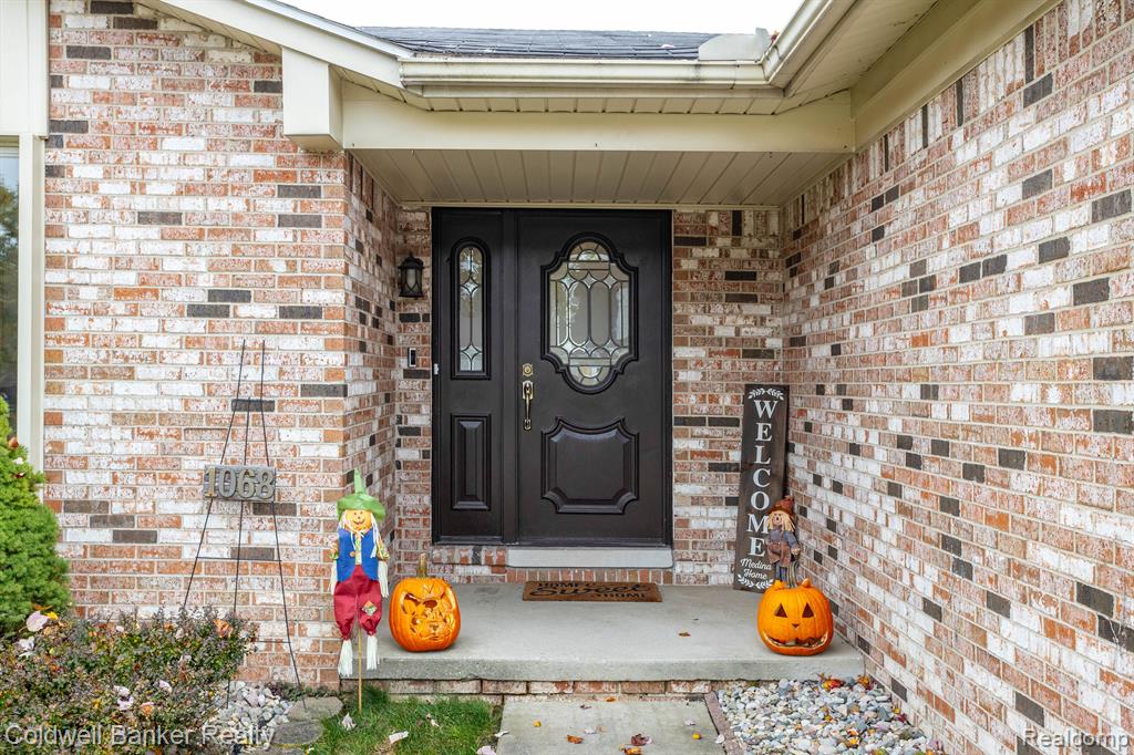 1068 KINGS, Canton, MI 48188 — Photo 3