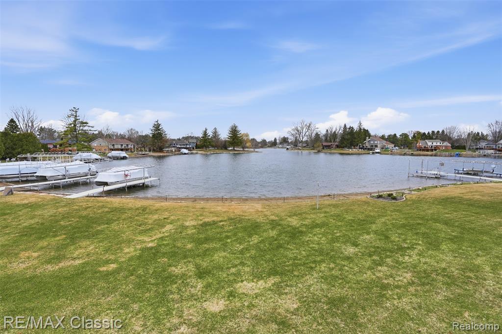 4871 Winewood Lane, Commerce Twp, MI 48382 — Photo 48