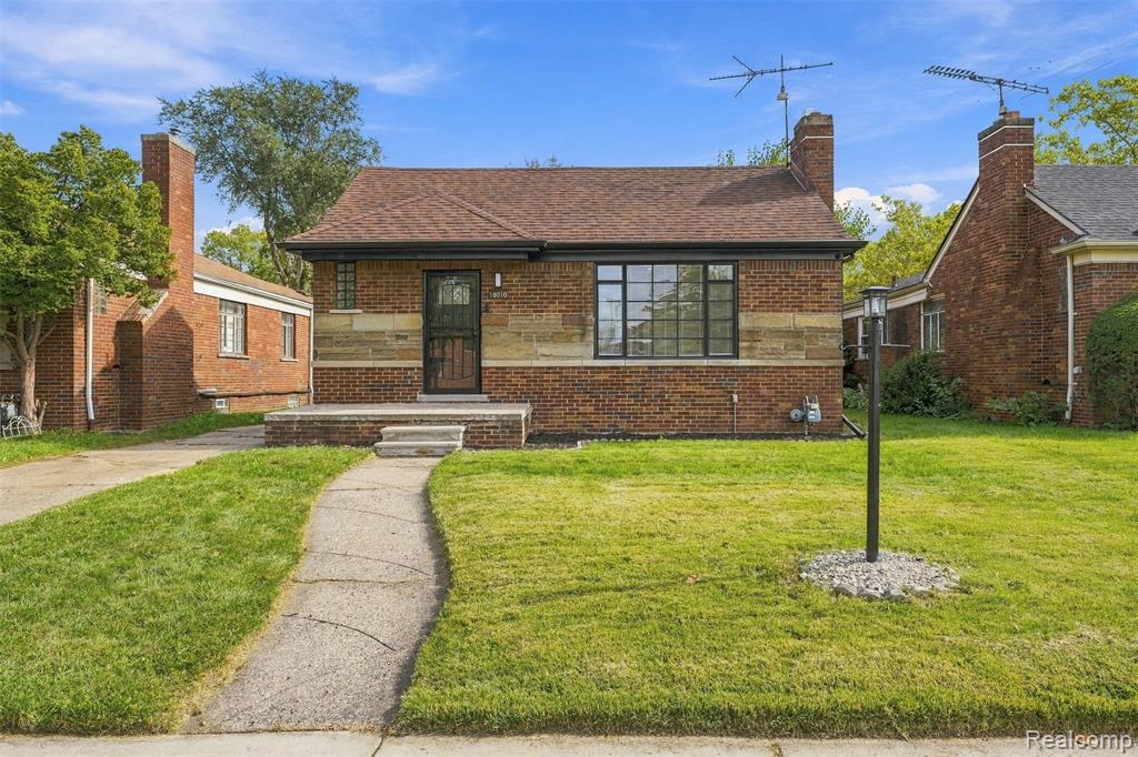 18010 Marlowe Street, Detroit, MI 48235