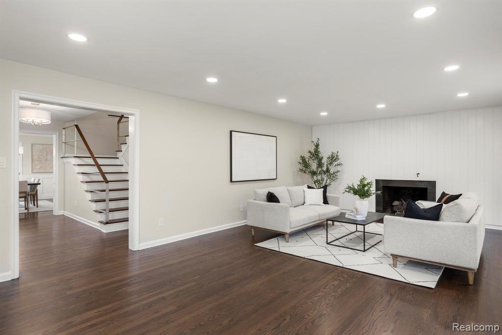 33 Oxford Boulevard, Pleasant Ridge, MI — Photo 17