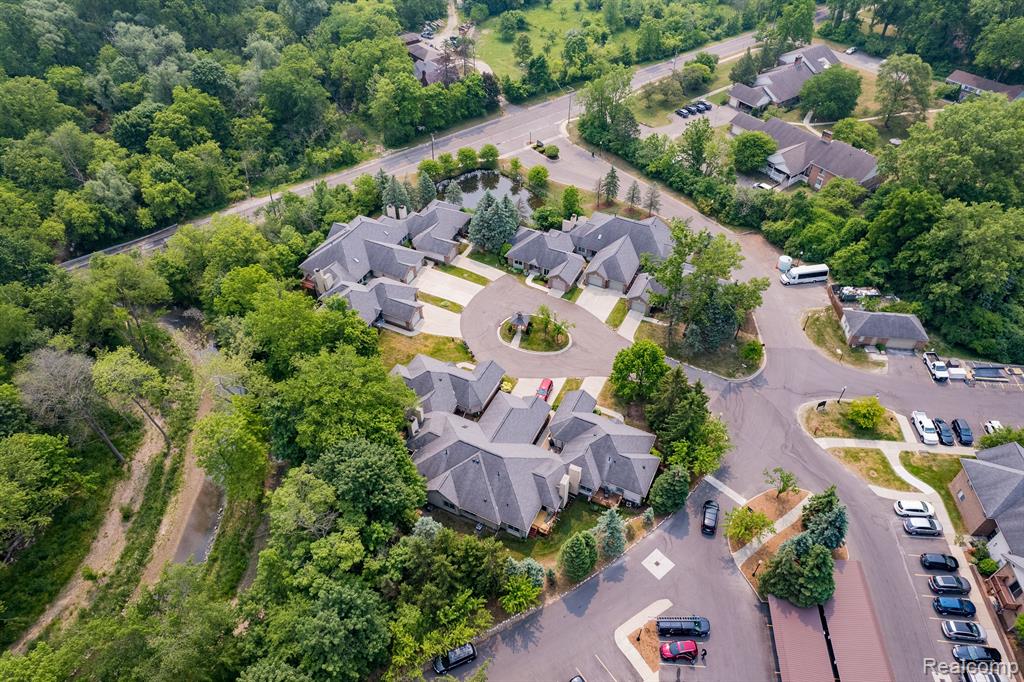21382 MAGNOLIA Court, 1, Farmington Hills, MI 48336 — Photo 27