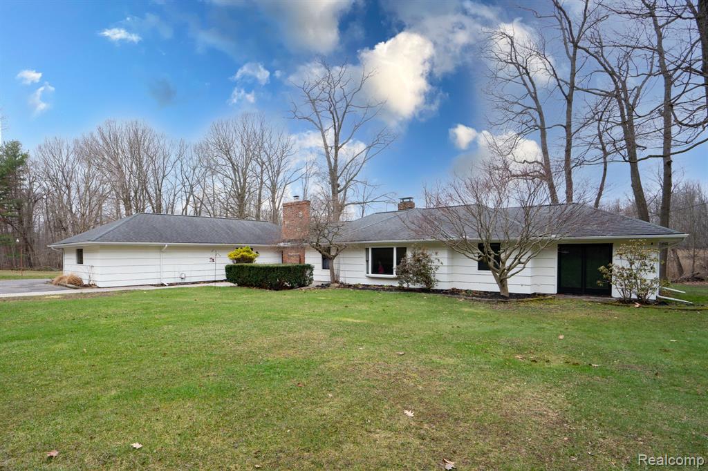 1530 S Baldwin Road, Lake Orion, MI — Photo 3