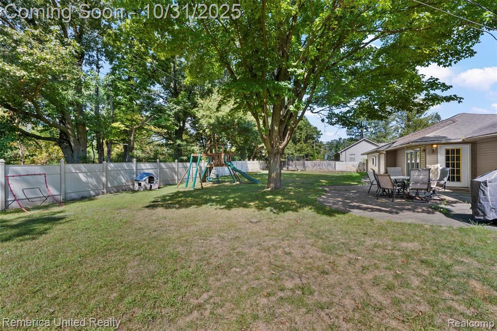 617 Shaw Court, Milford, MI 48380 — Photo 8